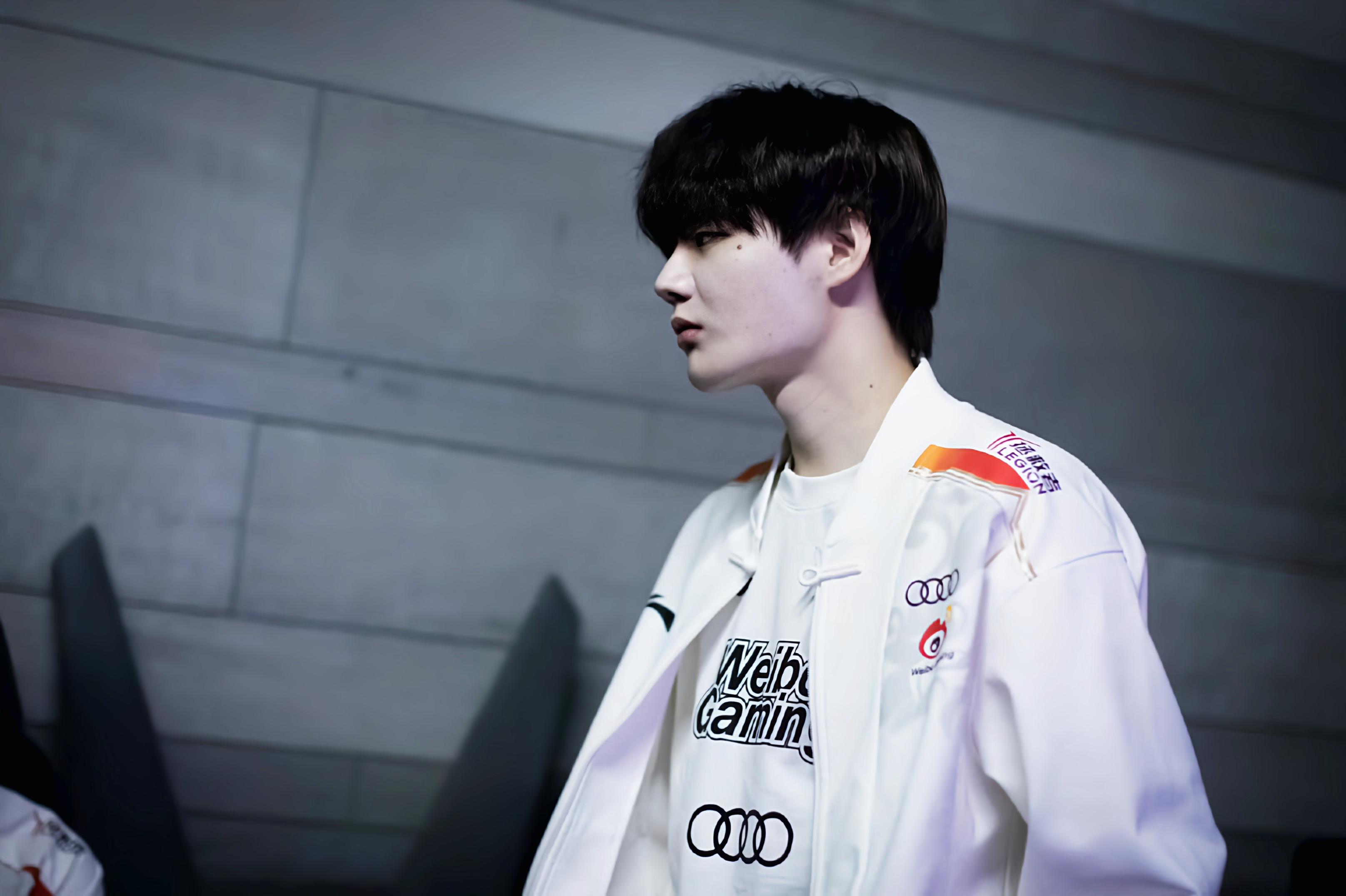 爱游戏在线-TES前途光明！，Scout新星表现优异表现突出观众掌声雷动-爱游戏在线