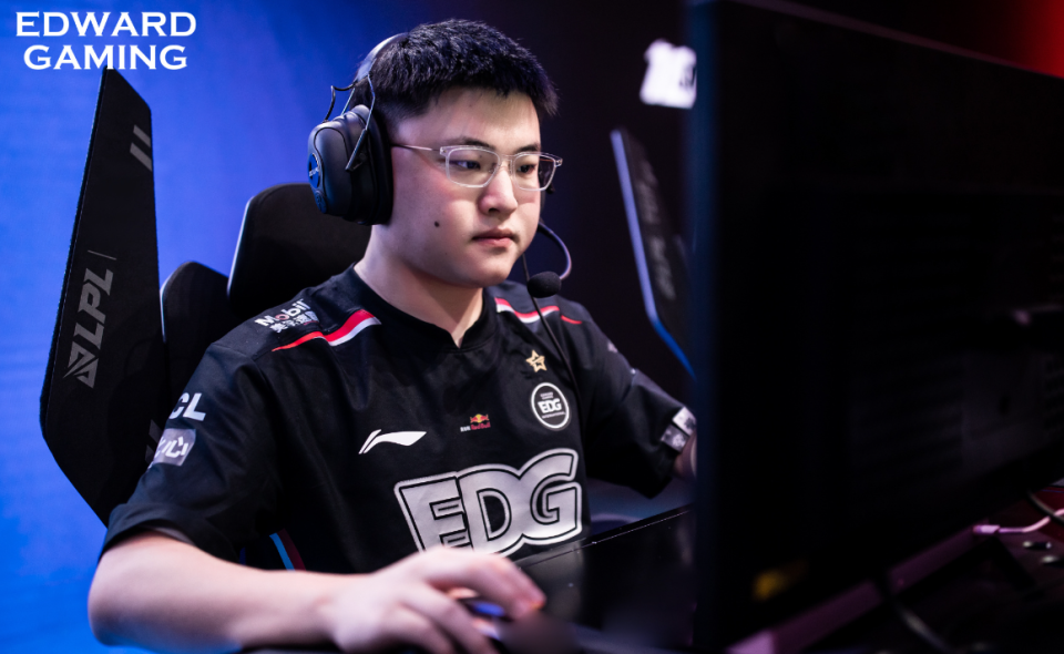 爱游戏-Uzi重返赛场，晋级下一阶段首场状态出色，美国队观众沸腾！再创辉煌时刻-爱游戏