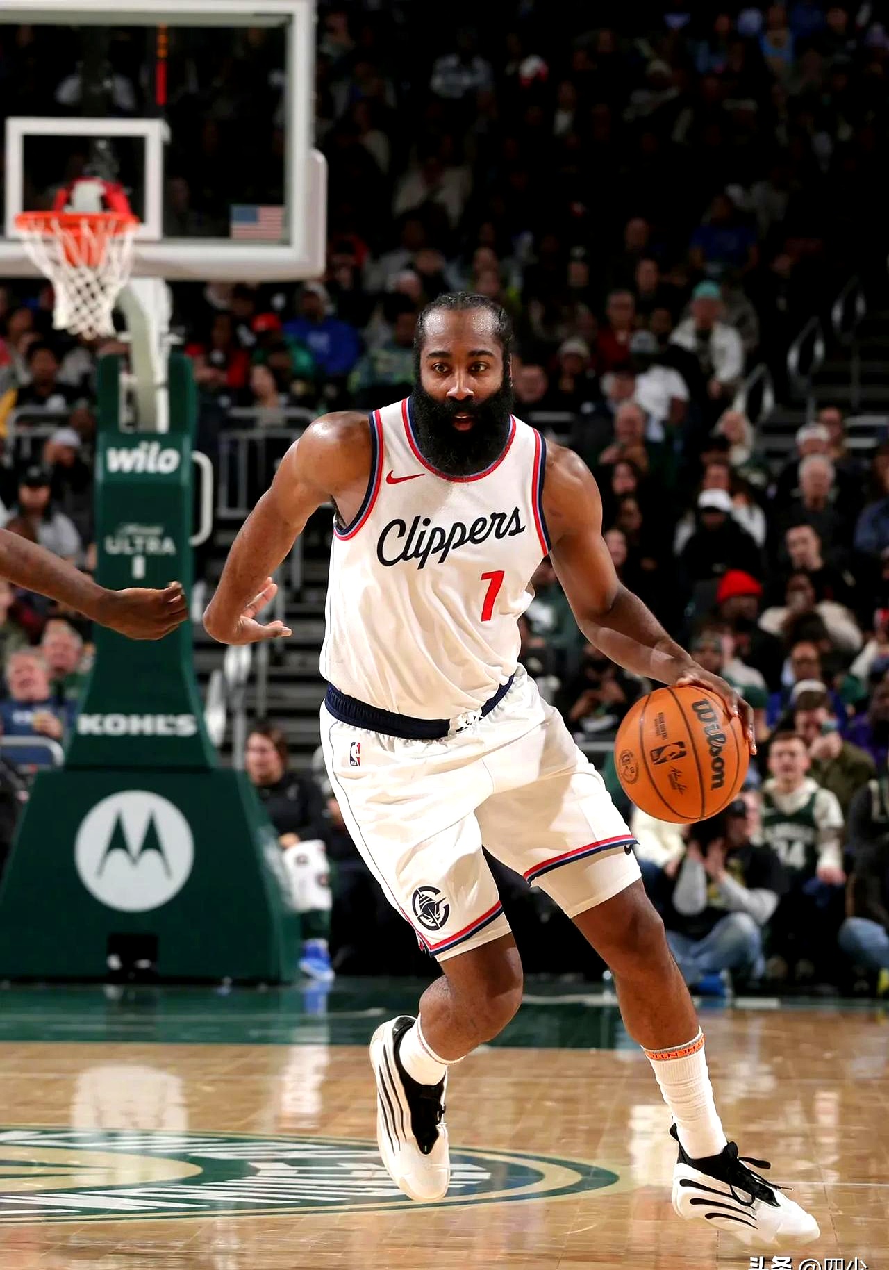 爱游戏全站-Ning重要时刻战术调整，快船带队取胜！再创辉煌时刻-爱游戏全站