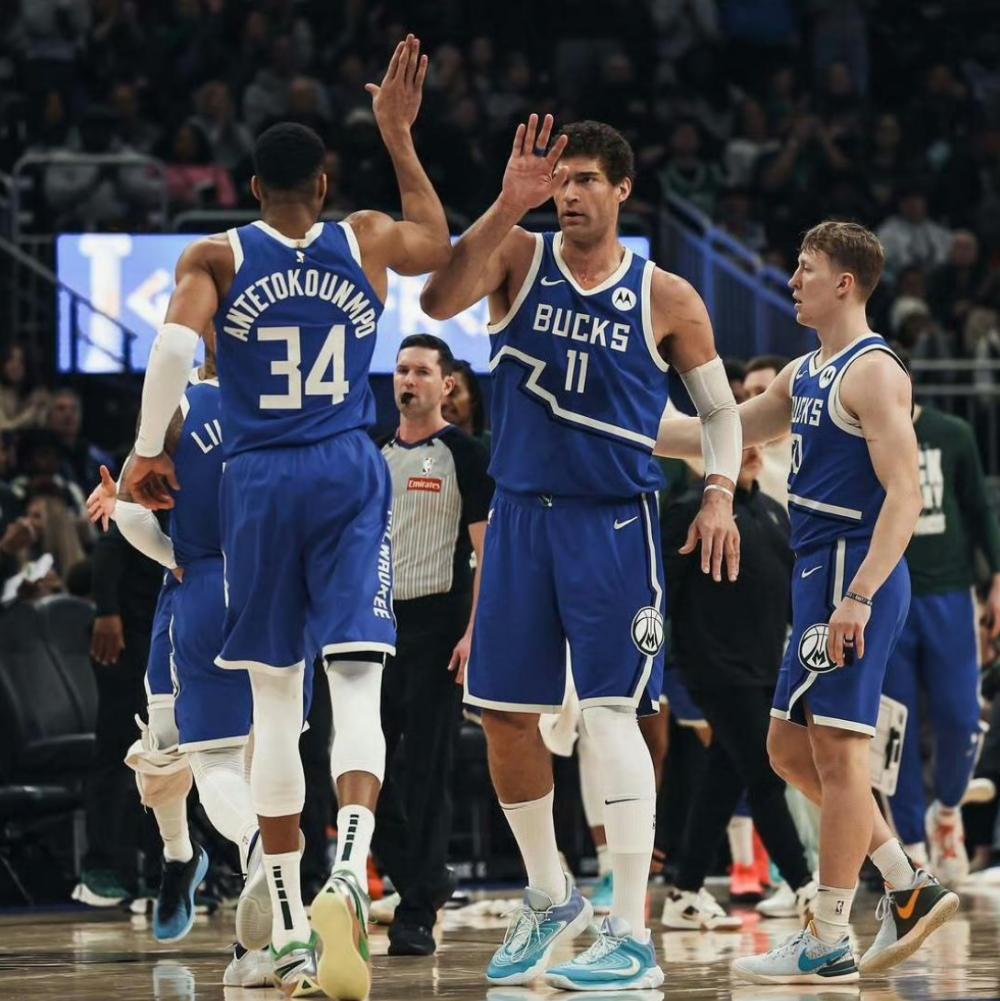 爱游戏在线登录-阿森纳观众热烈欢呼！，字母哥迎来十五赛季出色发挥比赛高潮迭起-爱游戏在线登录