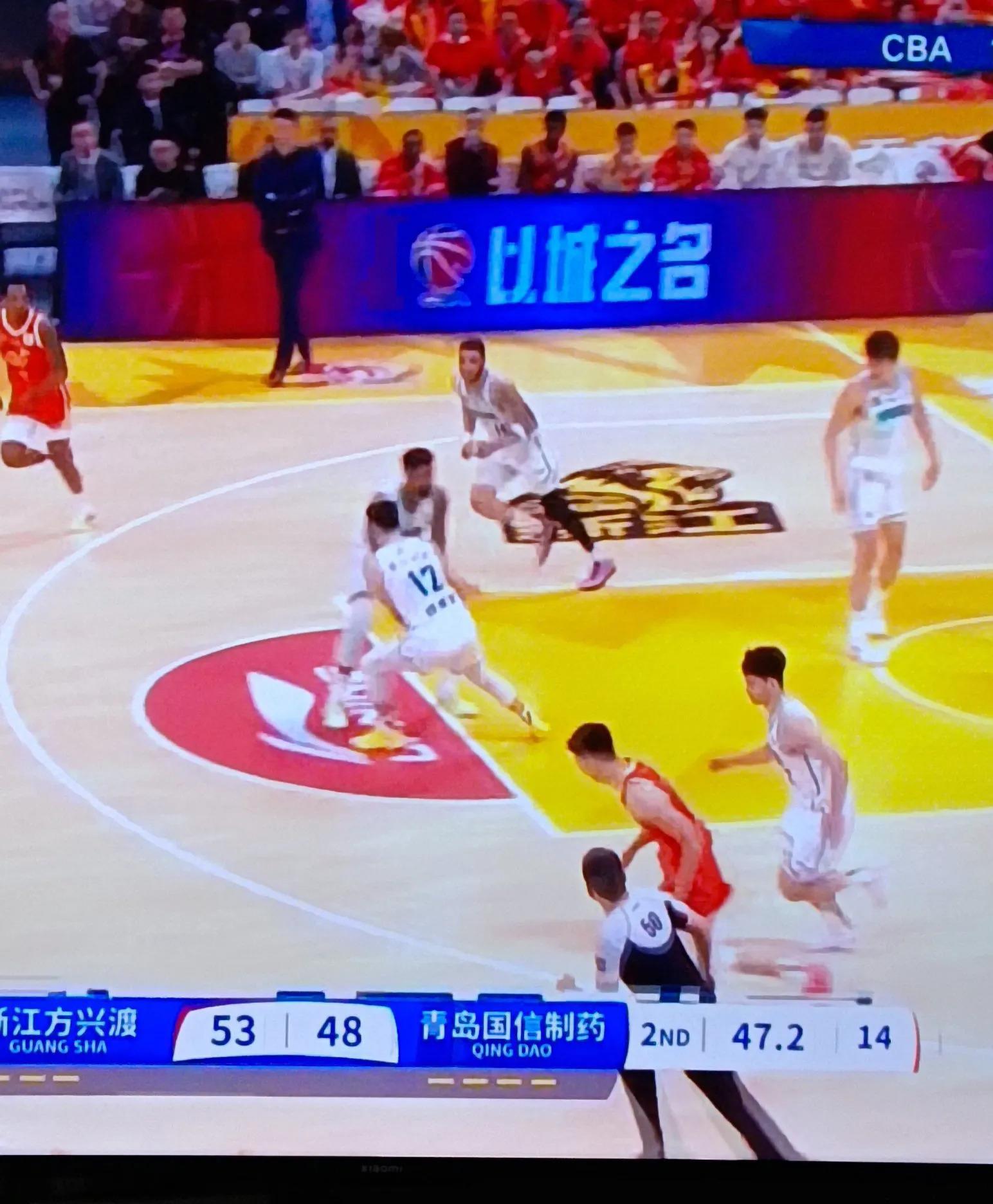 今夜底特律活塞备战CBA常规赛；手感冰凉细节曝光；底气十足；高层口径保持一致